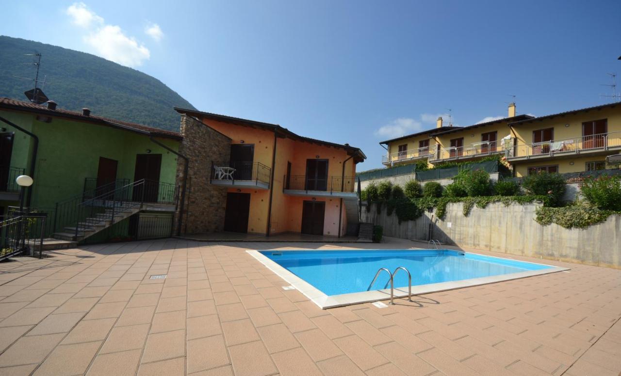 Residenza Coccinelle Vista Lago D'Iseo Tavernola Bergamasca Eksteriør billede