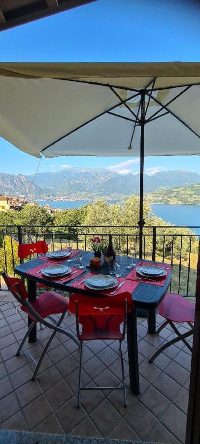 Residenza Coccinelle Vista Lago D'Iseo Tavernola Bergamasca Eksteriør billede