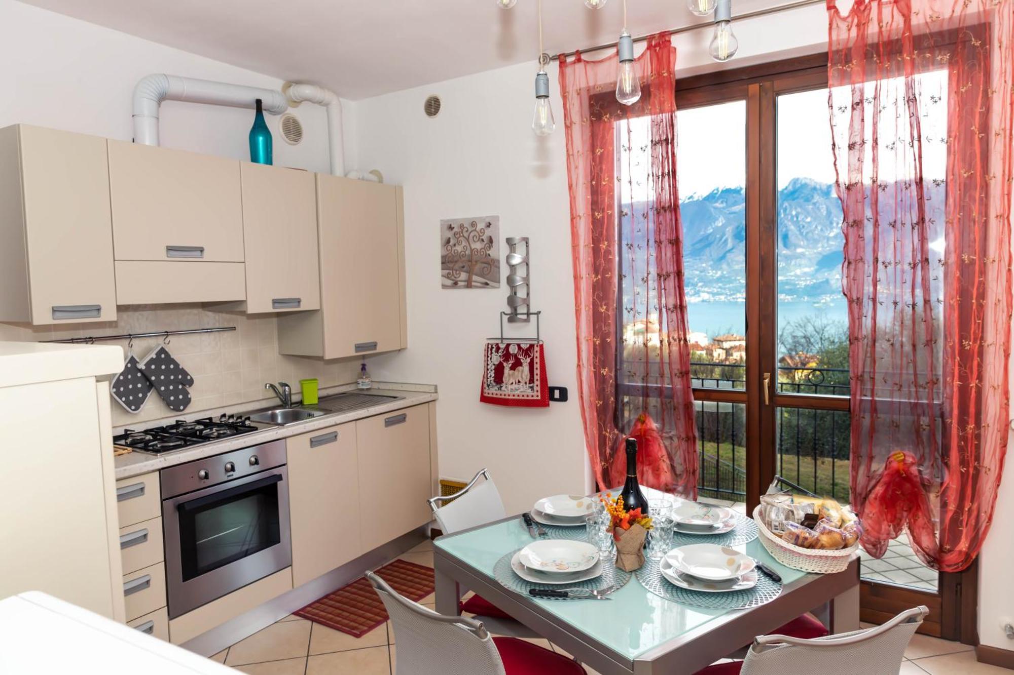 Residenza Coccinelle Vista Lago D'Iseo Tavernola Bergamasca Eksteriør billede