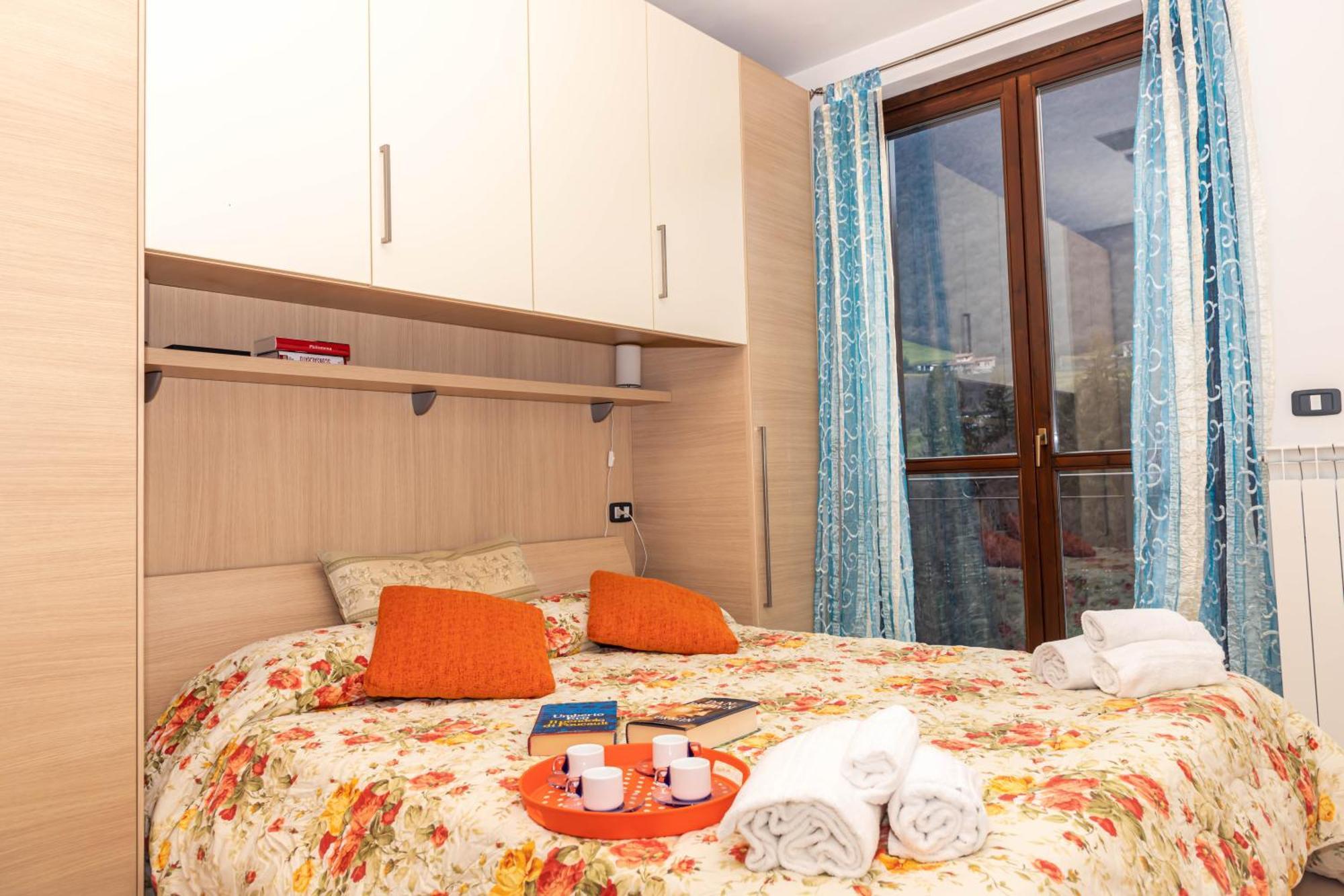 Residenza Coccinelle Vista Lago D'Iseo Tavernola Bergamasca Eksteriør billede