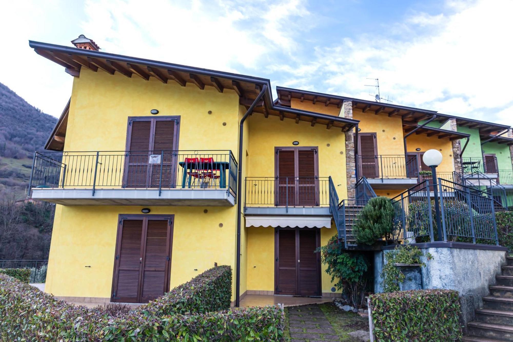 Residenza Coccinelle Vista Lago D'Iseo Tavernola Bergamasca Eksteriør billede