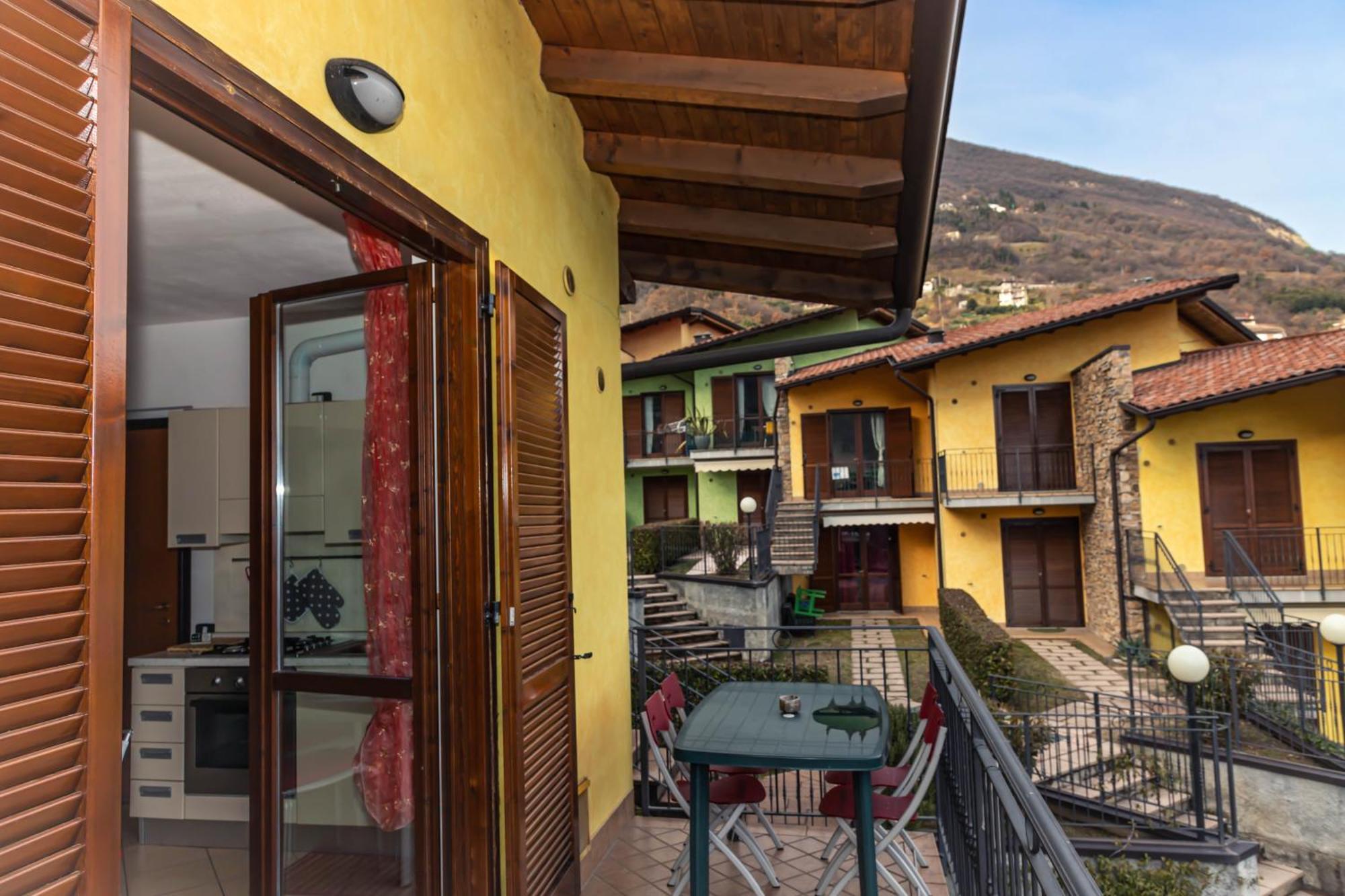 Residenza Coccinelle Vista Lago D'Iseo Tavernola Bergamasca Eksteriør billede